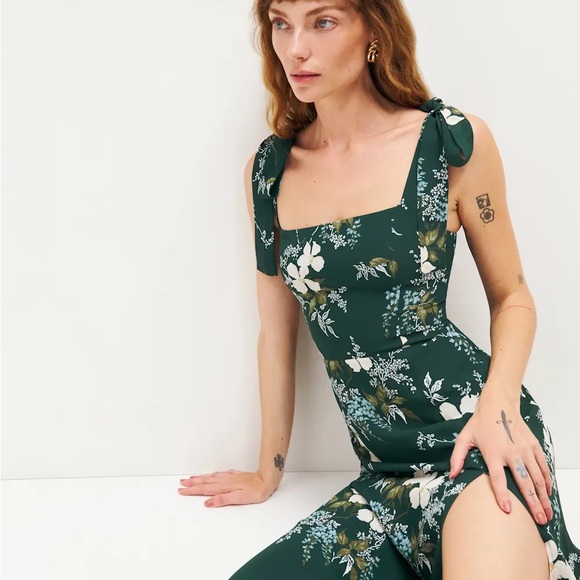 Reformation: Twilight Dress/size 12 - Picture 2 of 9